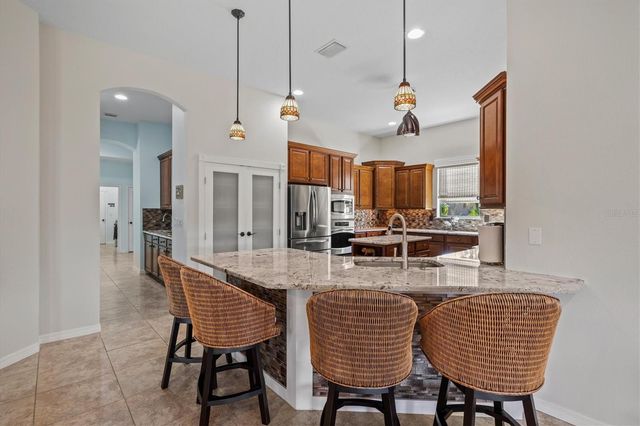 210 166TH STREET NE, Bradenton, FL 34212