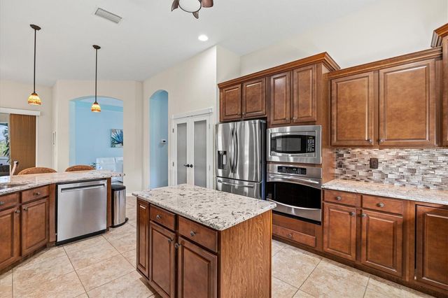 210 166TH STREET NE, Bradenton, FL 34212