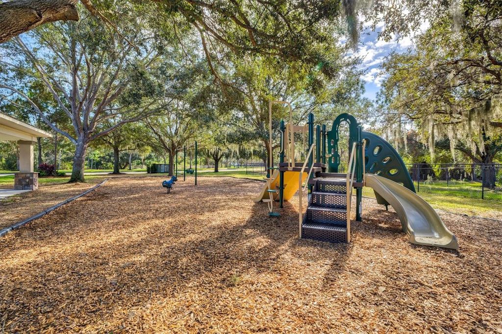 Image 73 of property listing at 210 166TH STREET NE, Bradenton, FL 34212