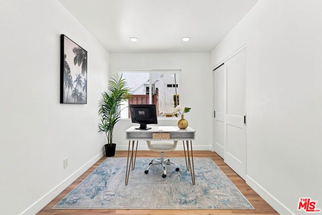 7800 S Victoria Avenue, Los Angeles, CA 90043