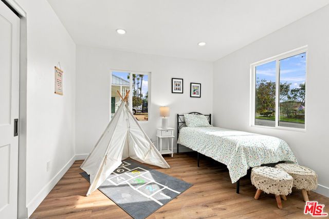 7800 S Victoria Avenue, Los Angeles, CA 90043