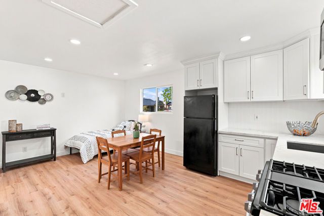 7800 S Victoria Avenue, Los Angeles, CA 90043