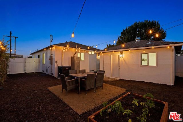 7800 S Victoria Avenue, Los Angeles, CA 90043