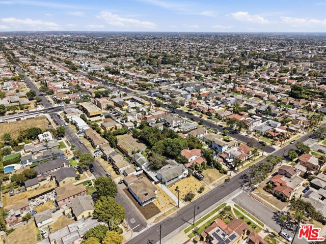 7800 S Victoria Avenue, Los Angeles, CA 90043
