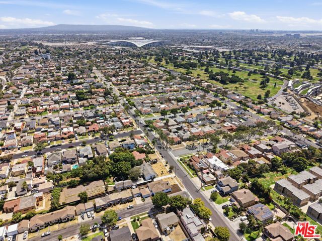 7800 S Victoria Avenue, Los Angeles, CA 90043