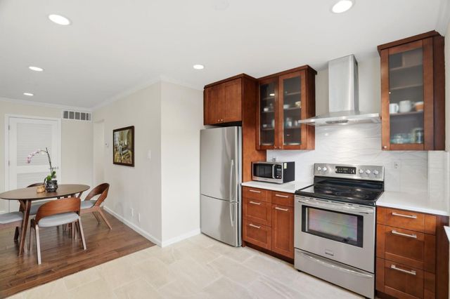 540 Guinda Street, Palo Alto, CA 94301