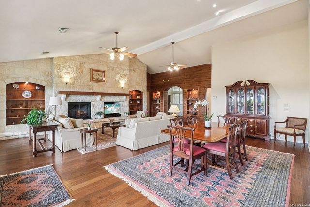 1904 Summit Ridge, Kerrville, TX 78028