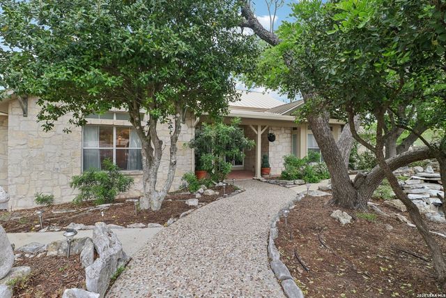 1904 Summit Ridge, Kerrville, TX 78028