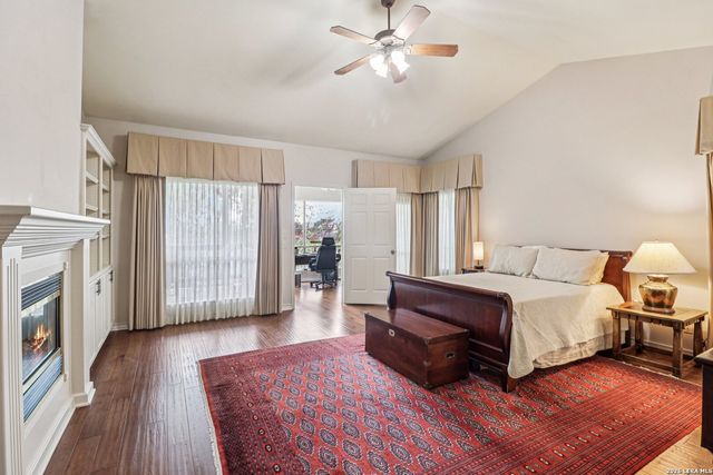1904 Summit Ridge, Kerrville, TX 78028