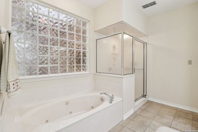 1904 Summit Ridge, Kerrville, TX 78028