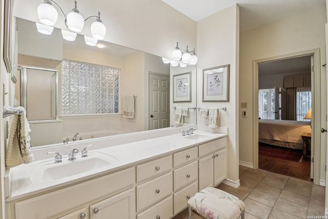 1904 Summit Ridge, Kerrville, TX 78028