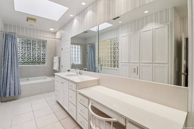 1904 Summit Ridge, Kerrville, TX 78028