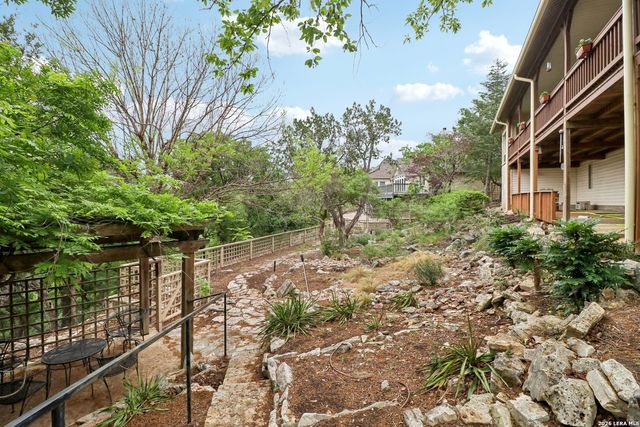 1904 Summit Ridge, Kerrville, TX 78028