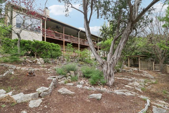 1904 Summit Ridge, Kerrville, TX 78028
