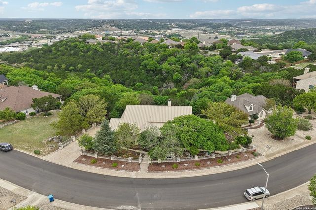1904 Summit Ridge, Kerrville, TX 78028
