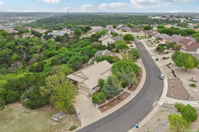 1904 Summit Ridge, Kerrville, TX 78028