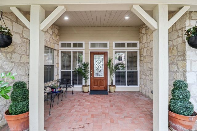 1904 Summit Ridge, Kerrville, TX 78028