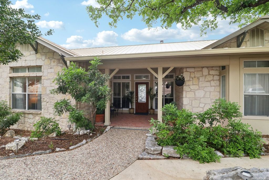 1904 Summit Ridge, Kerrville, TX 78028