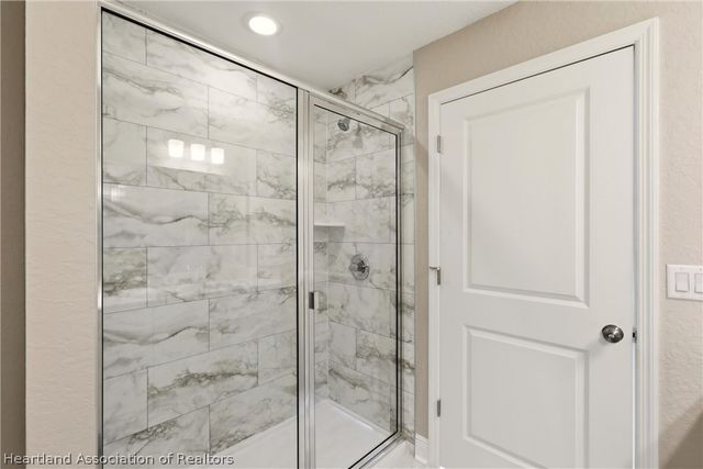 6823 Dickinson Drive, Sebring, FL 33872