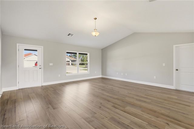 6823 Dickinson Drive, Sebring, FL 33872