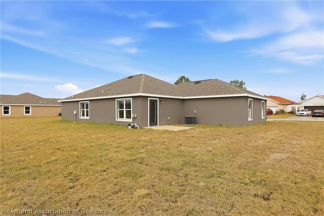 6823 Dickinson Drive, Sebring, FL 33872