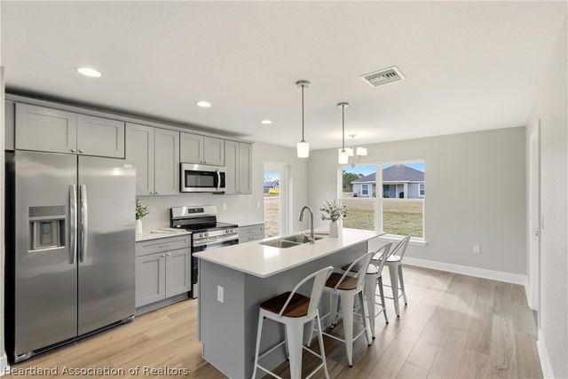 6823 Dickinson Drive, Sebring, FL 33872