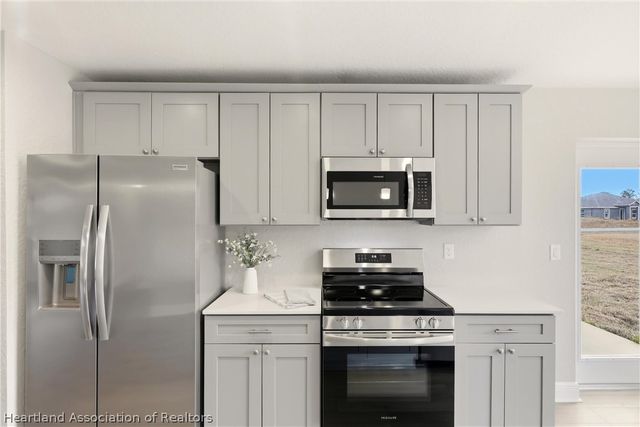 6823 Dickinson Drive, Sebring, FL 33872