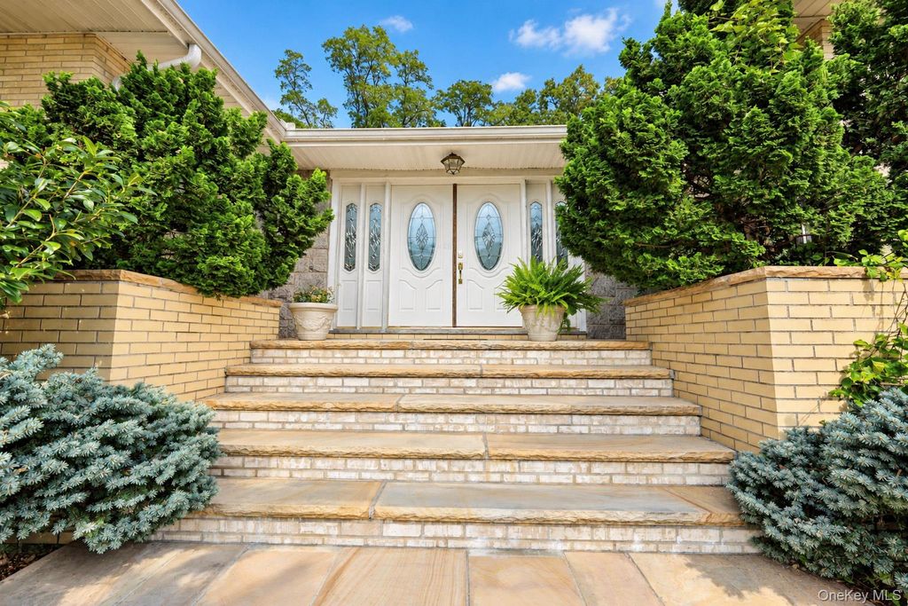 31 Brendon Hill Road, Scarsdale, NY 10583 — photo 3