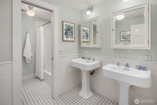 14750 149th Avenue NE, Woodinville, WA 98072