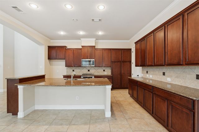 2460 Embleton Drive, Lewisville, TX 75067