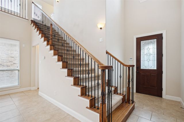 2460 Embleton Drive, Lewisville, TX 75067