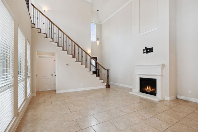 2460 Embleton Drive, Lewisville, TX 75067