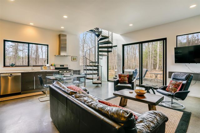 2465 Glasco Turnpike, Woodstock, NY 12498