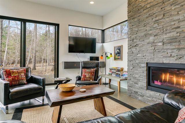 2465 Glasco Turnpike, Woodstock, NY 12498