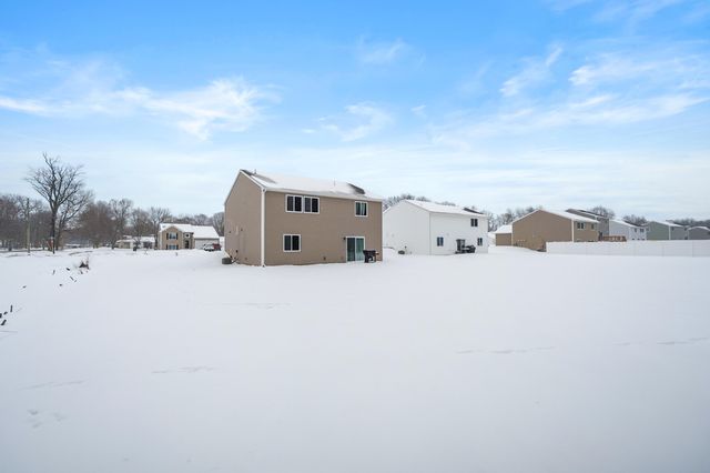 5088 Lake Pines Court, Vicksburg, MI 49097