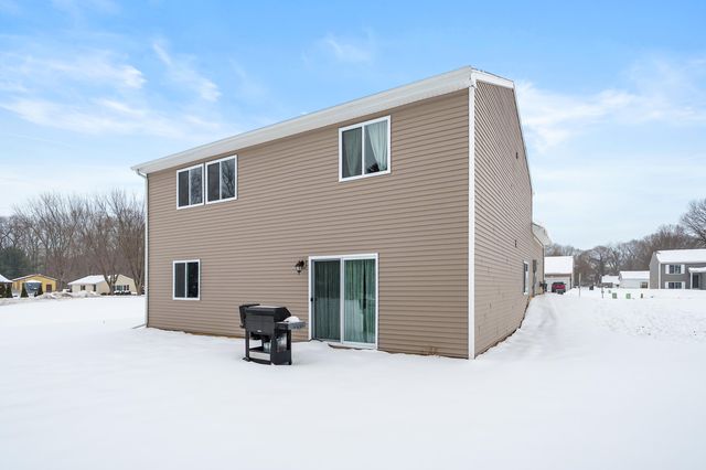 5088 Lake Pines Court, Vicksburg, MI 49097
