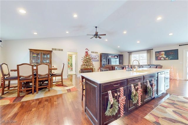 1343 COURTLAND Road, Weirton, WV 26062