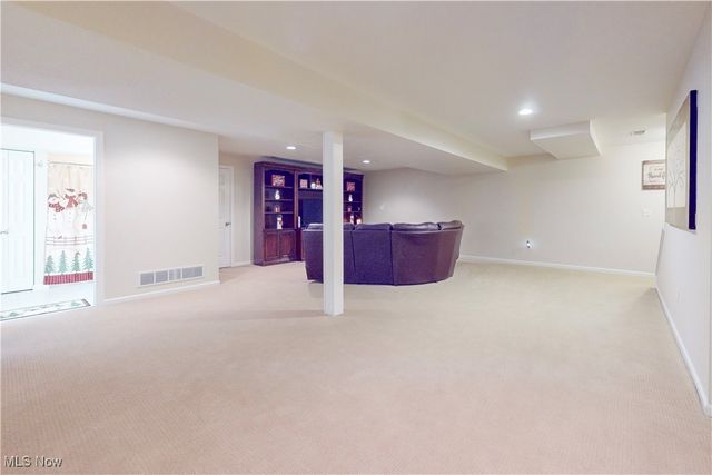 1343 COURTLAND Road, Weirton, WV 26062