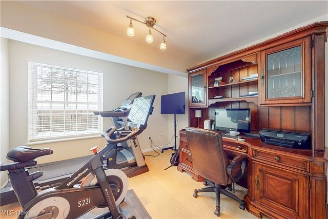 1343 COURTLAND Road, Weirton, WV 26062