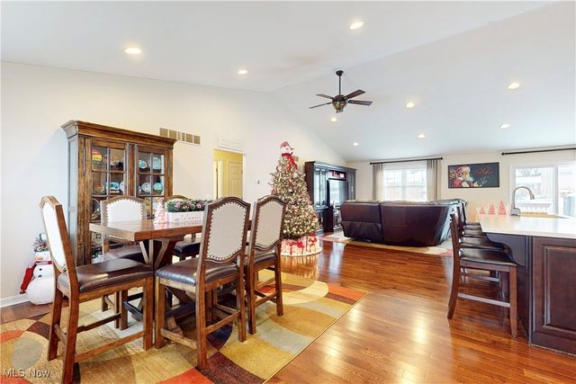 1343 COURTLAND Road, Weirton, WV 26062