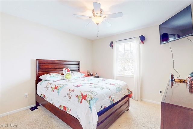 1343 COURTLAND Road, Weirton, WV 26062