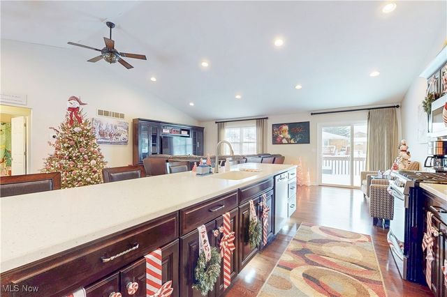 1343 COURTLAND Road, Weirton, WV 26062