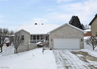 1343 COURTLAND Road, Weirton, WV 26062