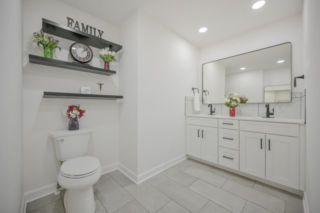 224 Roscommon Drive 224 Roscommon Drive, Springfield, OH 45503