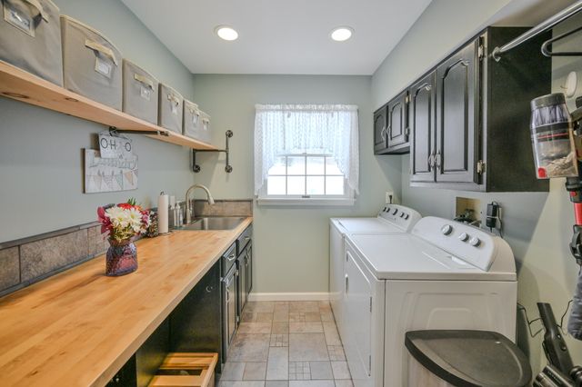 224 Roscommon Drive 224 Roscommon Drive, Springfield, OH 45503