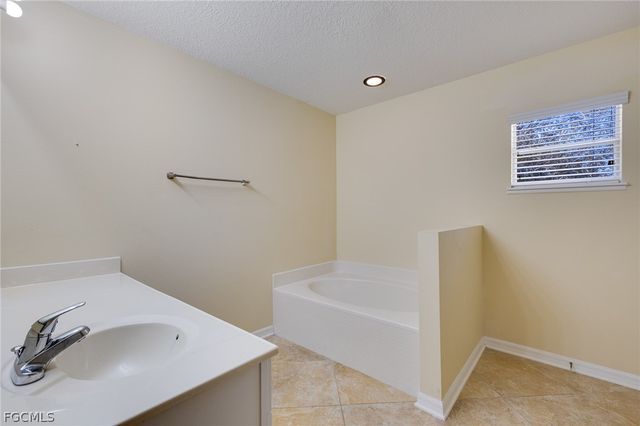 316 NW 12th PL, Cape Coral, FL 33993