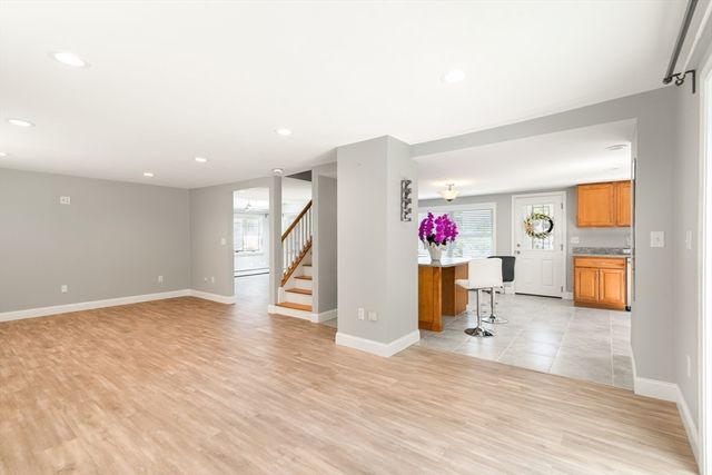 510 West Lowell Ave, Haverhill, MA 01832
