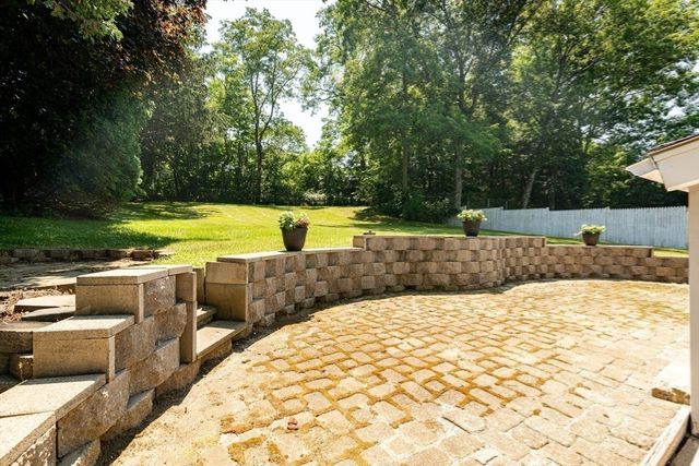 510 West Lowell Ave, Haverhill, MA 01832