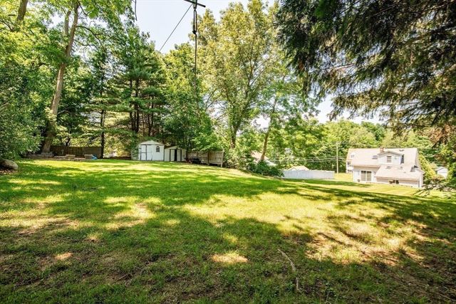 510 West Lowell Ave, Haverhill, MA 01832