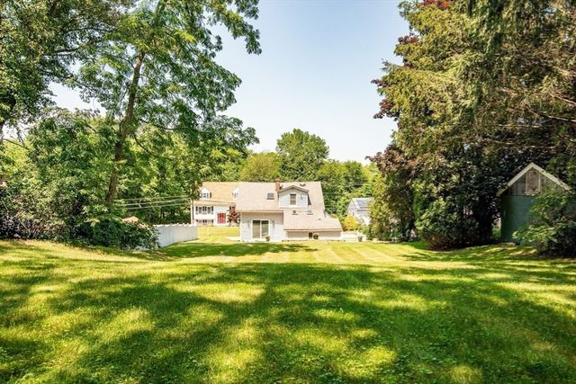 510 West Lowell Ave, Haverhill, MA 01832